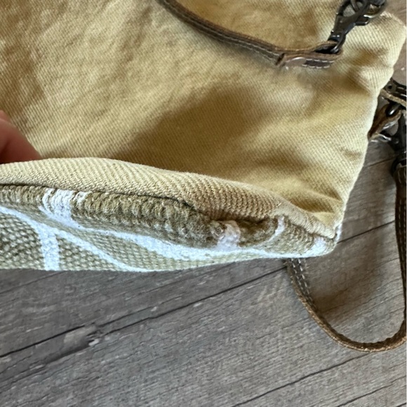 Myra Bag Convertible Clutch Crossbody Bag - Picture 7 of 10